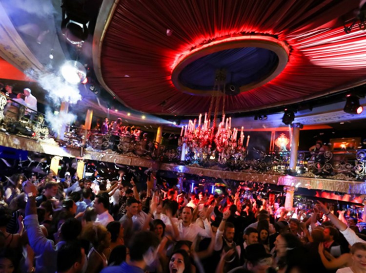 cafe de paris nightclub london twisted circus having a magical amazing show people being happy clapping and dancing