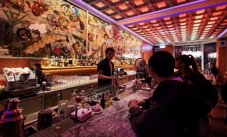 Soirée dans la boîte Cardinal Point VIP à Hong Kong. Trouvez des promoteurs pour la liste des invités sur Clubbable