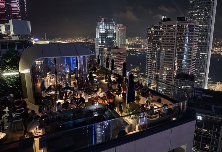 Soirée dans la boîte Cardinal Point VIP à Hong Kong. Trouvez des promoteurs pour la liste des invités sur Clubbable