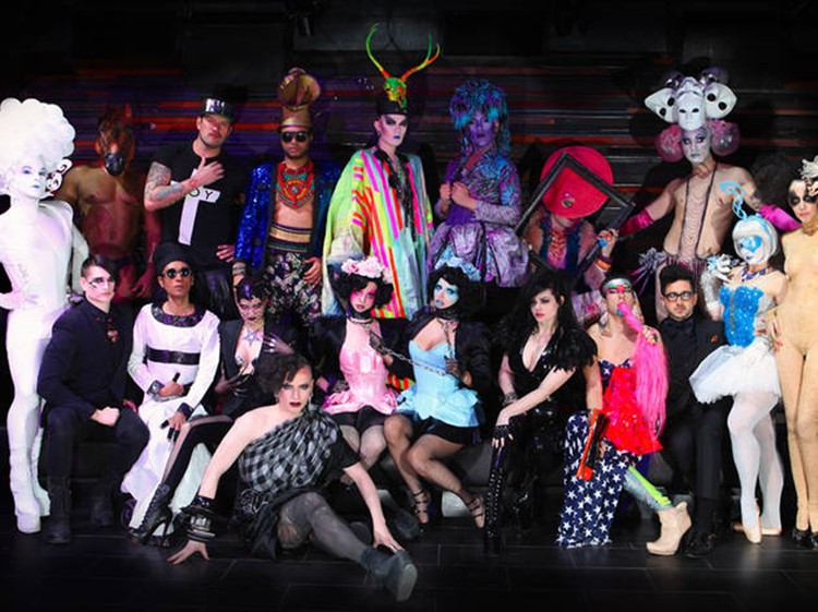 Catwalk nightclub Barcelona exotic dancers show costumes