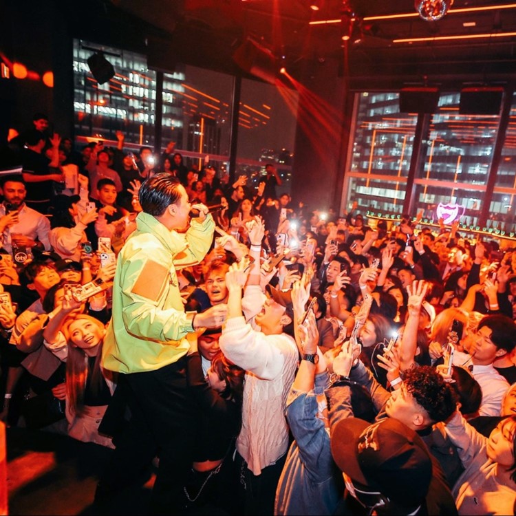 Ce La Vi club Tokyo live singer artist concert show music event 