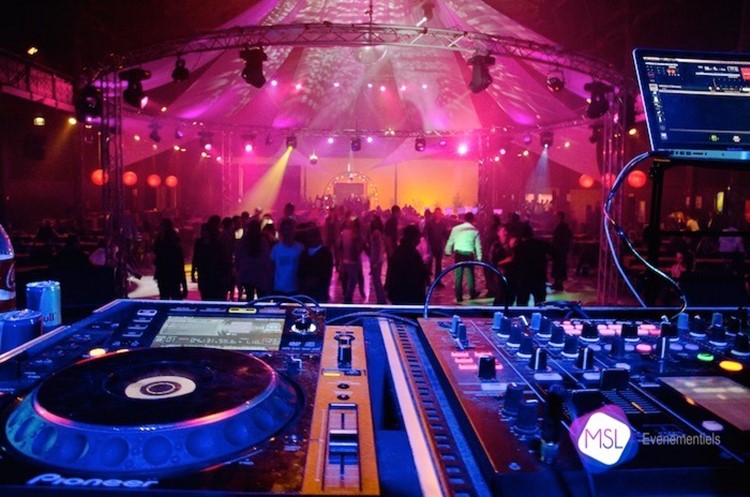 Liste d'invités et réservations de table Chalet Du Lac Paris