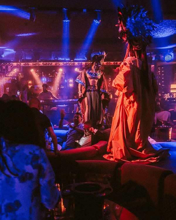 Party på Chanca by Coya VIP nattklubb i Marbella. Hitta promoters för gästlista i Clubbable