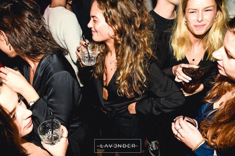 Chicago Social Club nightclub Amsterdam girls having fun partying dance drink lights show fun night out