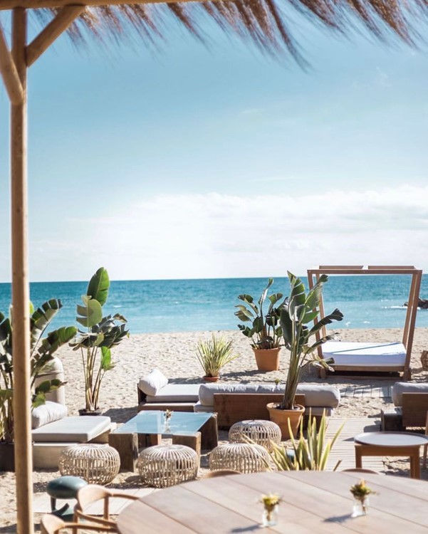 Вечеринка в Chiringuito VIP ночном клубе в Marbella. Найти промоутеров для списка гостей в Clubbable