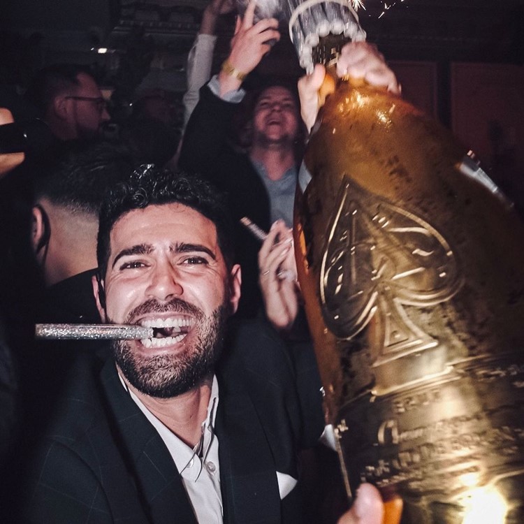 Chrystie nightclub Cannes man waiter bottle parade book your vip table now reserve 