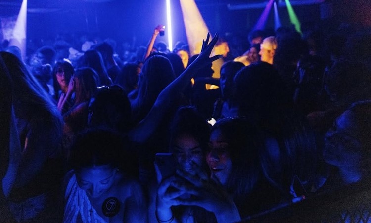 Soirée dans la boîte Club 77 VIP à Malta. Trouvez des promoteurs pour la liste des invités sur Clubbable