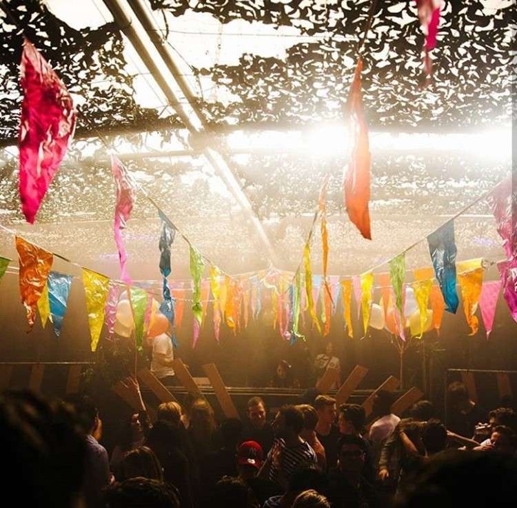 Club Air nightclub Amsterdam confetti over crowd