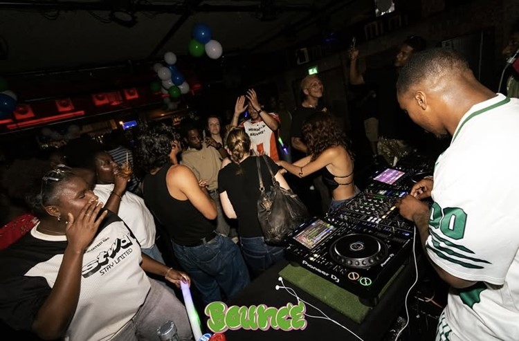 Soirée dans la boîte Club Up VIP à Amsterdam. Trouvez des promoteurs pour la liste des invités sur Clubbable