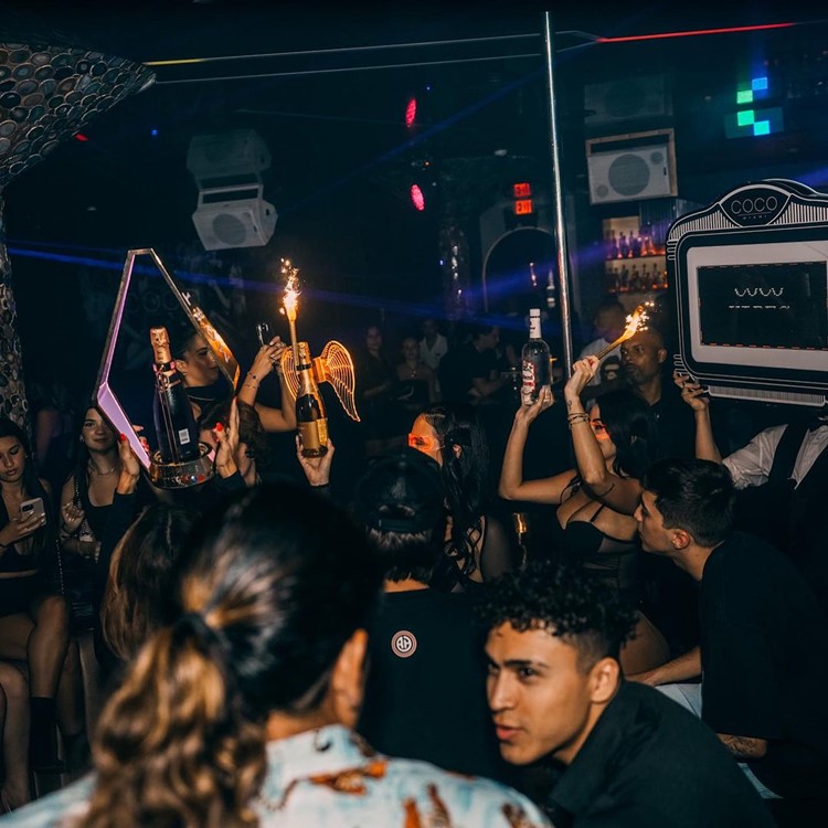 Coco nightclub in Miami book your vip table celebrate hen bachelor birthday