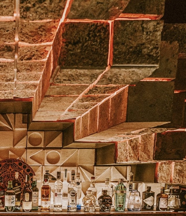 Вечеринка в Coya VIP ночном клубе в Marbella. Найти промоутеров для списка гостей в Clubbable