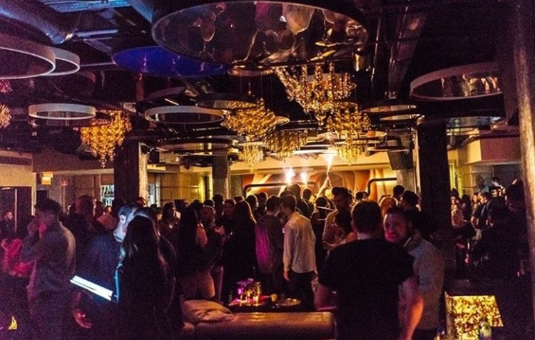 Cuvee nightclub Chicago big party event people socialising drinking