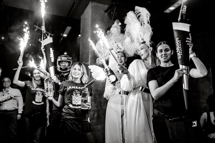 D Fleur nightclub Kiev people partying celebrating all night long champagne bottles vip area book your own table now reserve package alcohol bottle