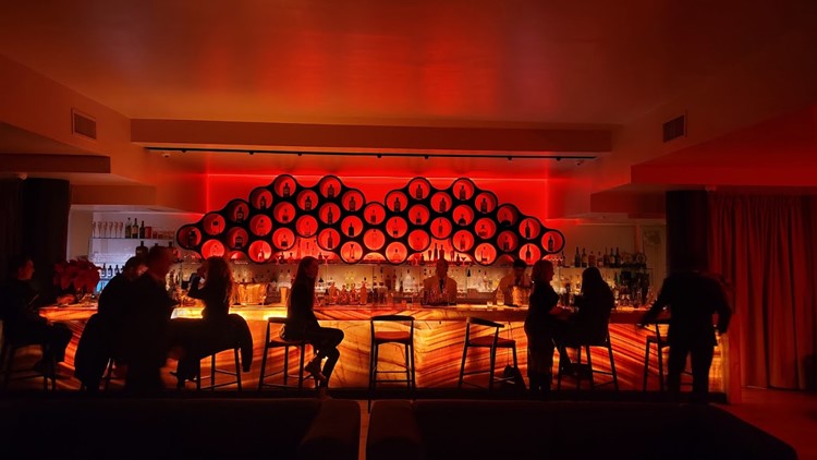 Party at DOM VIP nightclub in New York. Find promoters for guest list in Clubbable