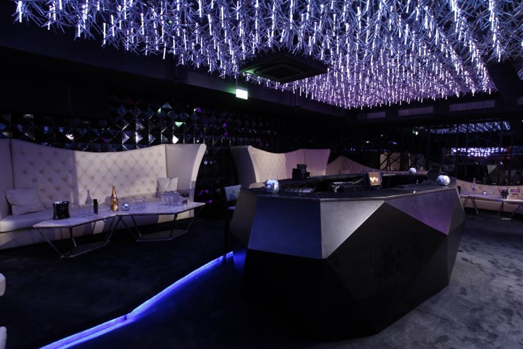 Party at DSTRKT VIP nightclub in London. Find promoters for guest list in Clubbable