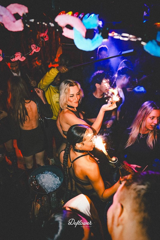 Deflower nightclub Paris book vip table now reserve celebrate birthday bachelor hen event parties alcohol bottles drinks best