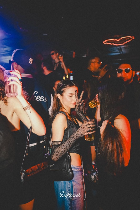 Deflower nightclub Paris club party event 