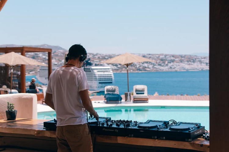 Destino pool club in Mykonos dj live music mix dance