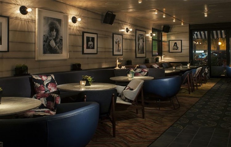 Los Angeles में वीआईपी नाइट क्लब Doheny Room में पार्टी। Clubbable में अतिथि सूची के लिए प्रमोटर खोजें