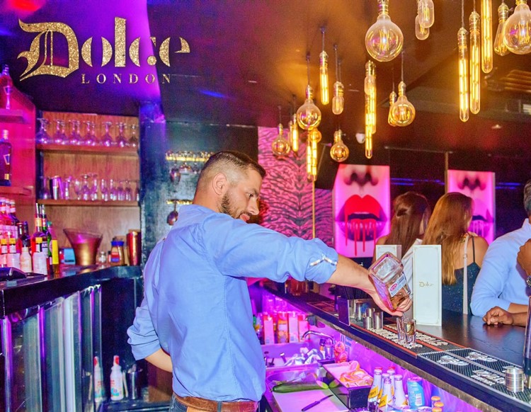 Dolce, bartender, cocktails, bar, drinks, alcohol