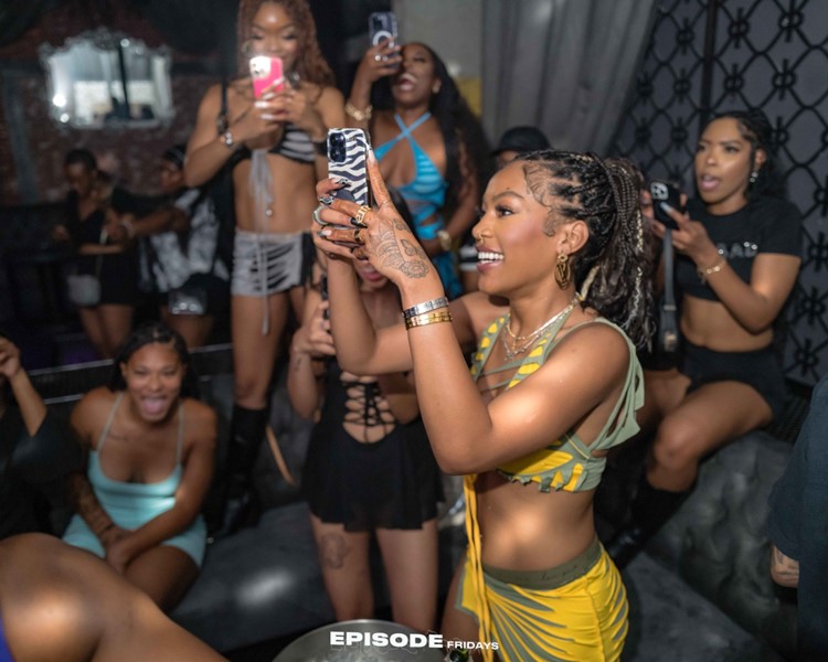 Dragonfly nightclub in Miami girls having fun partying clubbing dancing guest list