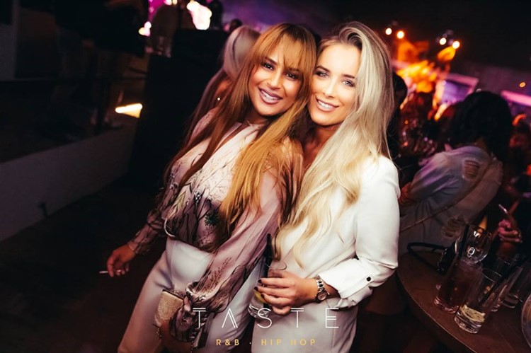 Drai's DXB nightclub Dubai sexy girls having fun nightout drinks party blondes dresscode