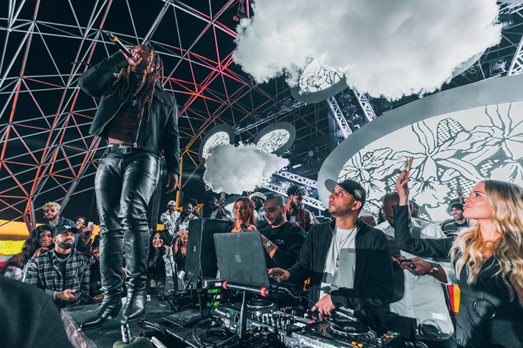 Drai's DXB nightclub Dubai Dolla Sign rapper singer show concert music dj mixing crowd dancing