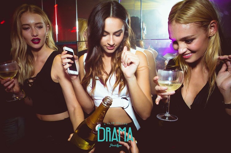 Soirée dans la boîte Drama VIP à London. Trouvez des promoteurs pour la liste des invités sur Clubbable