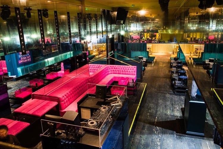 Soirée dans la boîte Drama VIP à London. Trouvez des promoteurs pour la liste des invités sur Clubbable