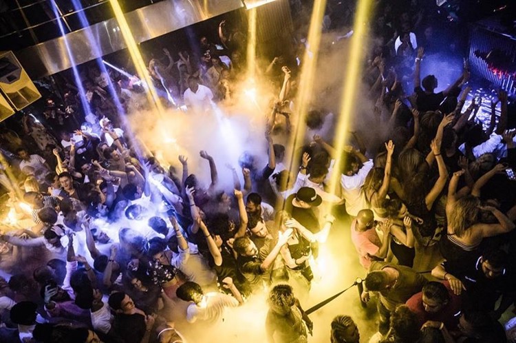 Dreamers nightclub Marbella lights show party dance floor all night crowd partying event
