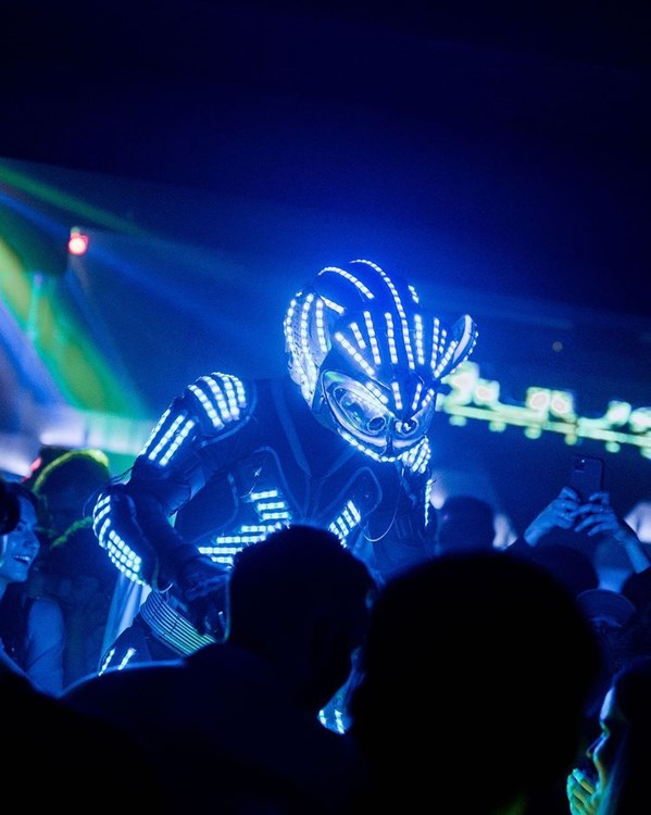 Duvet nightclub Barcelona live dj music dance all night go out tonight