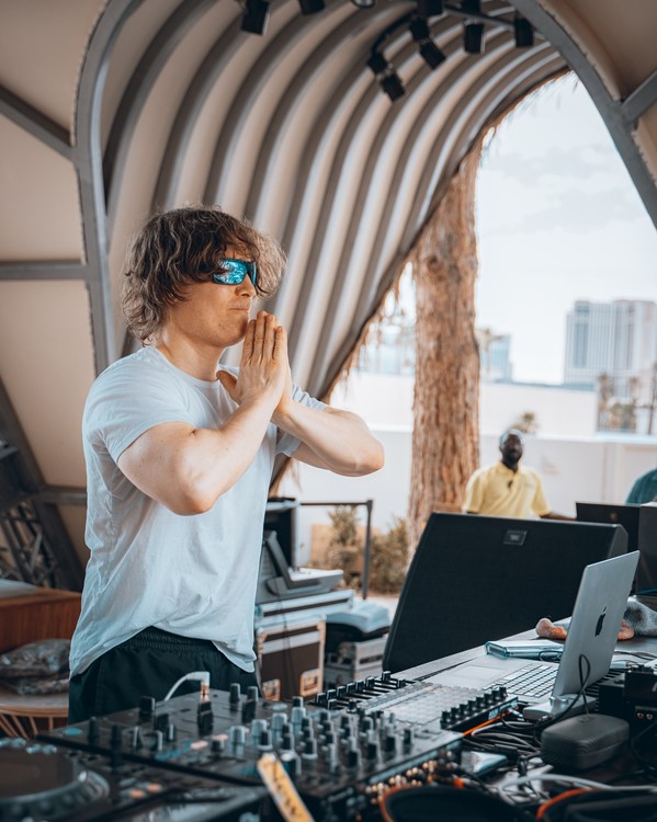 Elia beach club Las Vegas dj live music fun party event clubbing day sunny holiday