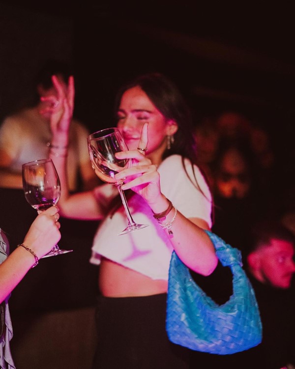 Elva nightclub Cannes girls having fun dancing drinking clubbing nightout