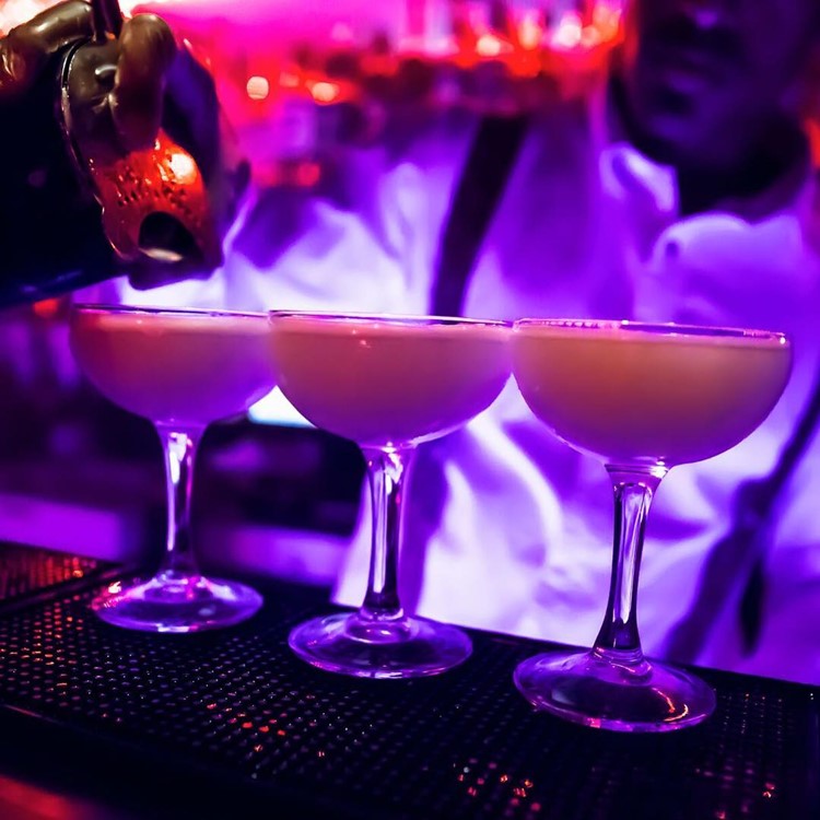 Soirée dans la boîte End VIP à Stockholm. Trouvez des promoteurs pour la liste des invités sur Clubbable