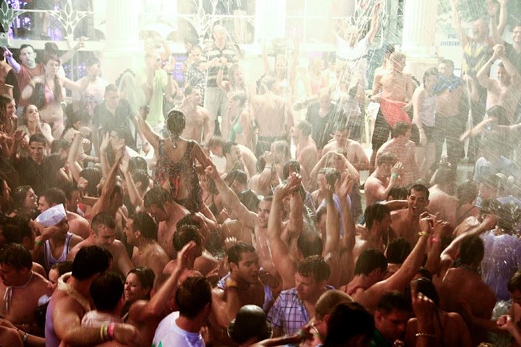 Es Paradis nightclub Ibiza crowd getting wet water shower show
