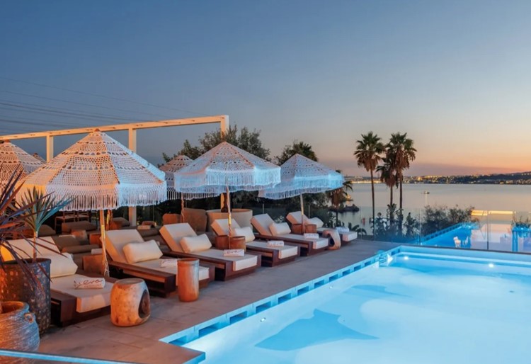 Вечеринка в Eva Estepona VIP ночном клубе в Marbella. Найти промоутеров для списка гостей в Clubbable