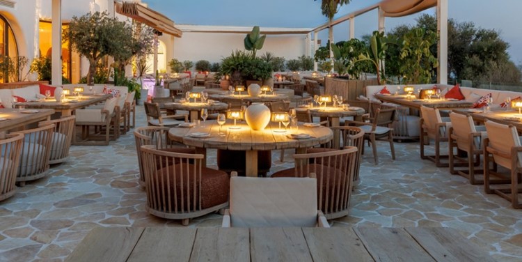 Вечеринка в Eva Estepona VIP ночном клубе в Marbella. Найти промоутеров для списка гостей в Clubbable