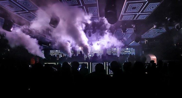 Soirée dans la boîte FUTURE VIP à Toronto. Trouvez des promoteurs pour la liste des invités sur Clubbable