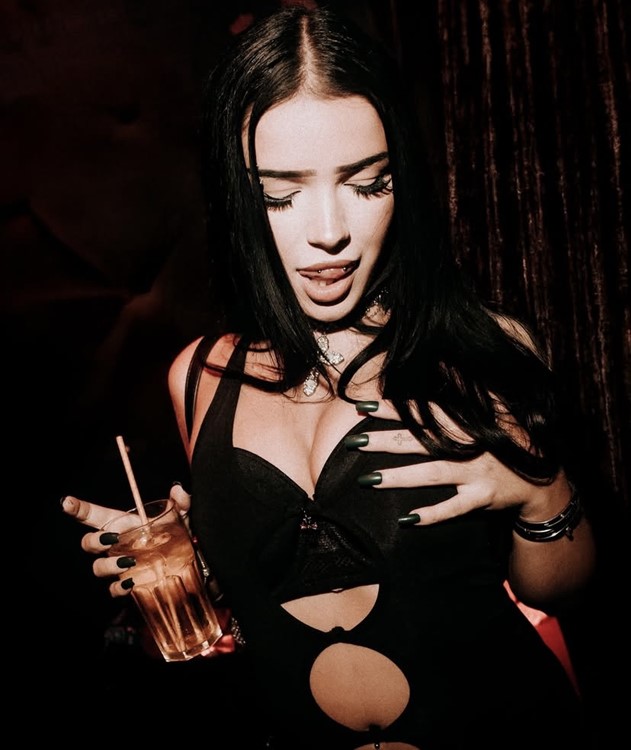 Party på Fabulous VIP nattklubb i Paris. Hitta promoters för gästlista i Clubbable