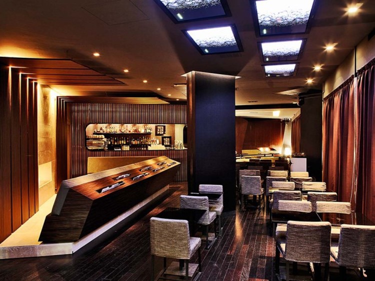 Party på Fashion Café VIP nattklubb i Milan. Hitta promoters för gästlista i Clubbable