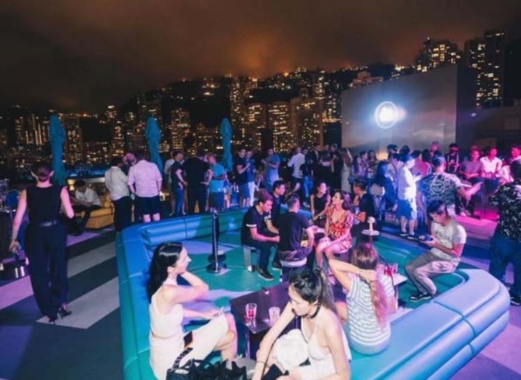 Soirée dans la boîte Faye VIP à Hong Kong. Trouvez des promoteurs pour la liste des invités sur Clubbable