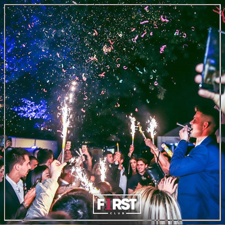 First Club nightclub Milan celebrate book your table reserve expensive drinks bottles champagne