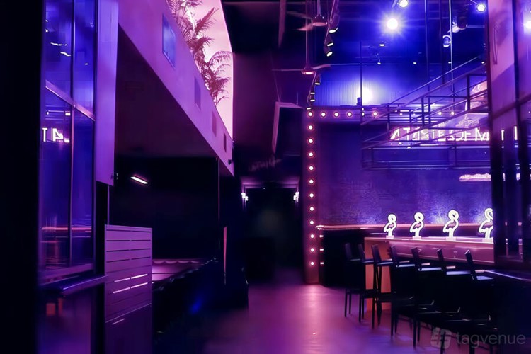 Party at Flamingoz - A Taste of Miami (Wynwood) VIP nightclub in Miami. Find promoters for guest list in Clubbable