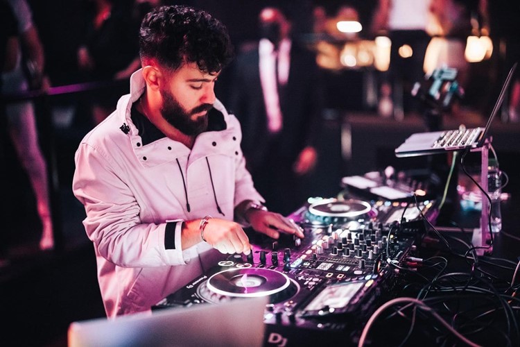 Float nightclub Dubai dj live music mixed party event