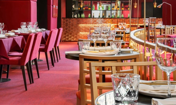 Party på Florida Retiro VIP nattklubb i Madrid. Hitta promoters för gästlista i Clubbable