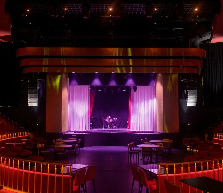 Party på Florida Retiro VIP nattklubb i Madrid. Hitta promoters för gästlista i Clubbable