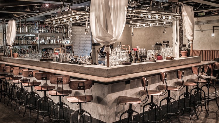 Party at Fou VIP nightclub in Stockholm. Find promoters for guest list in Clubbable