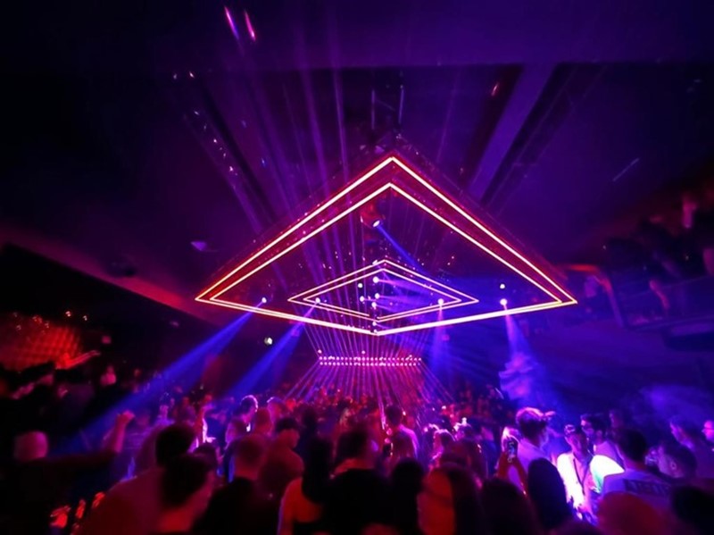 Gate club Paris fun party event