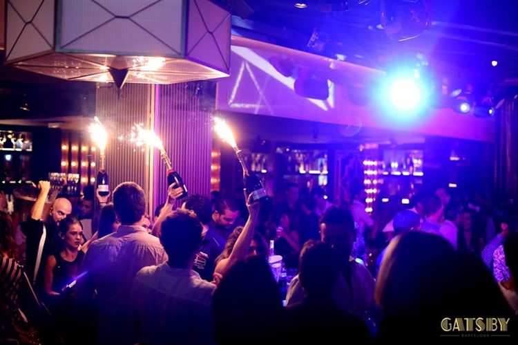 Gatsby Club nightclub Barcelona crowd party