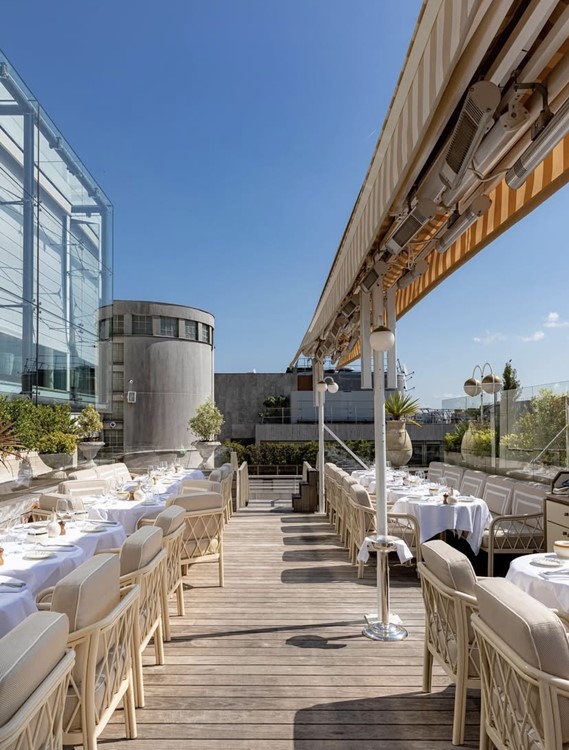 Party på Gigi VIP nattklubb i Paris. Hitta promoters för gästlista i Clubbable